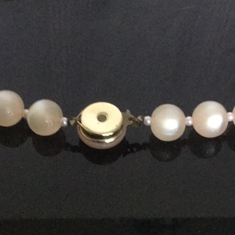 Vtg. 17” 1950’s Pink Moonglow Necklace W/30 Beads - Picture 5 of 7